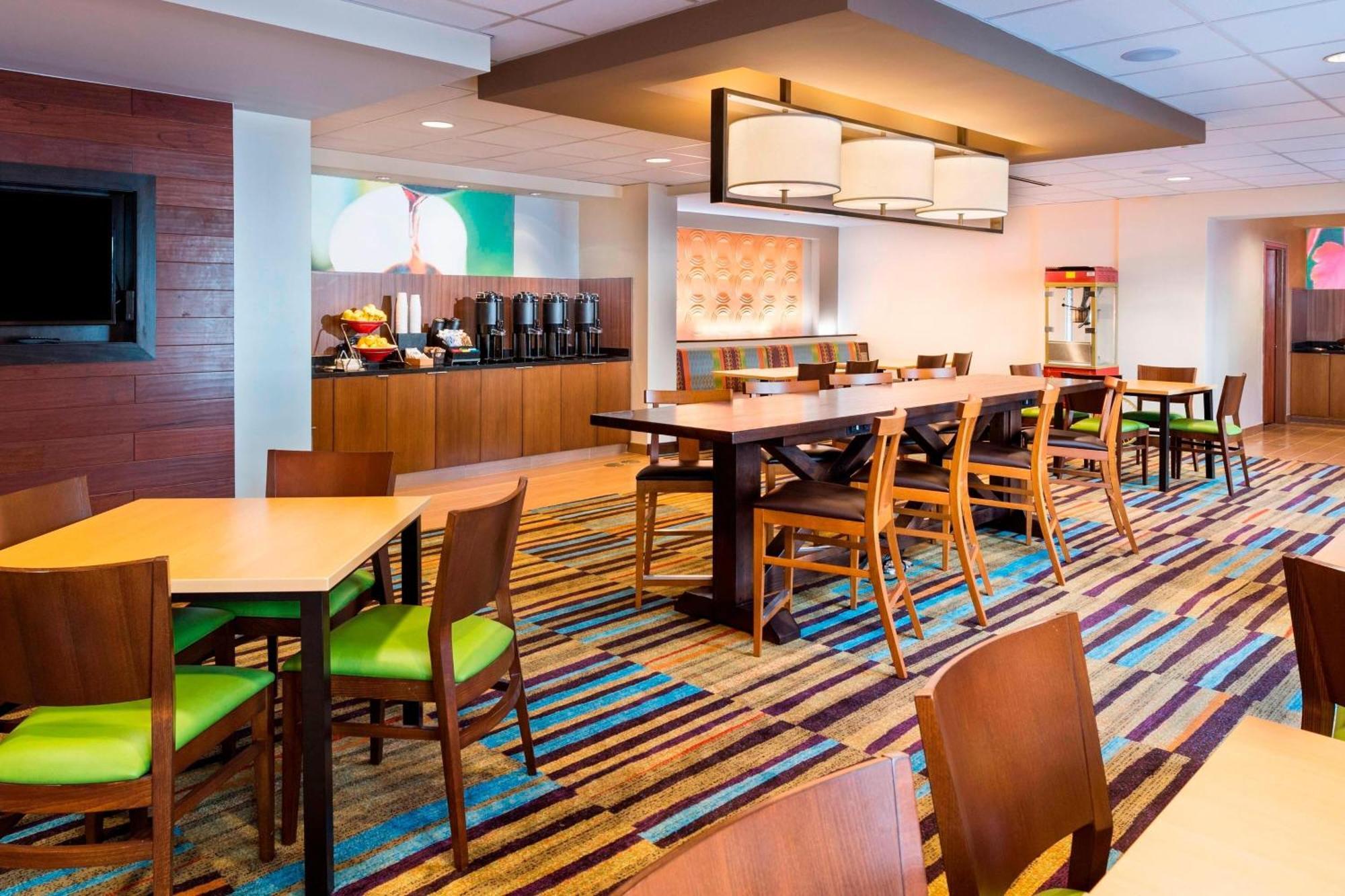 Fairfield Inn & Suites By Marriott Atlanta Buckhead Exterior foto