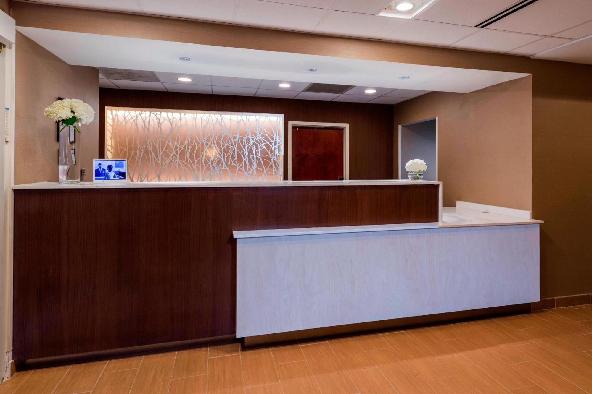Fairfield Inn & Suites By Marriott Atlanta Buckhead Exterior foto