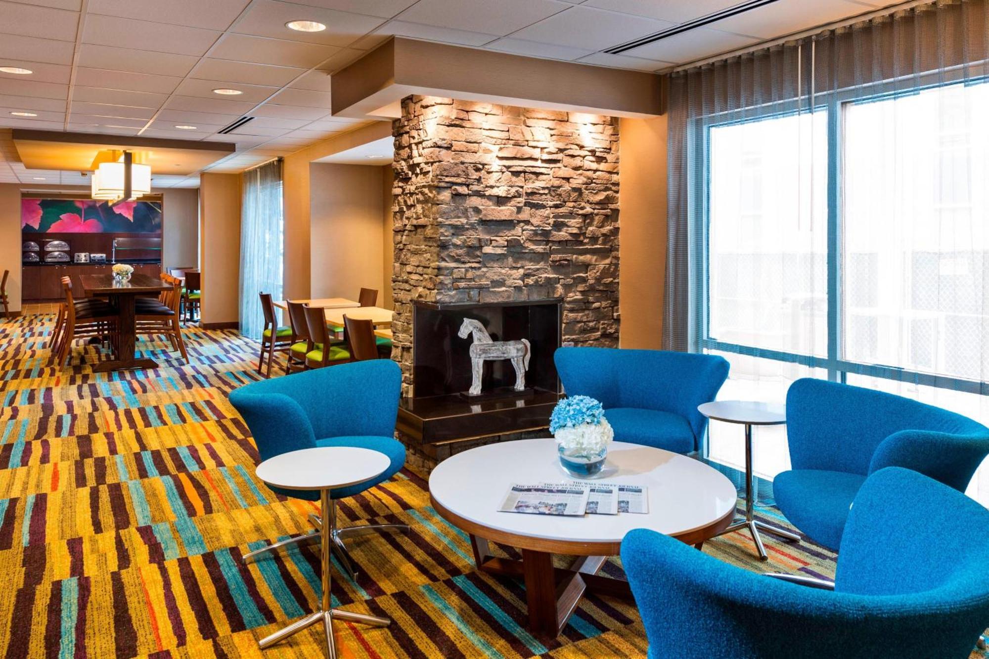 Fairfield Inn & Suites By Marriott Atlanta Buckhead Exterior foto