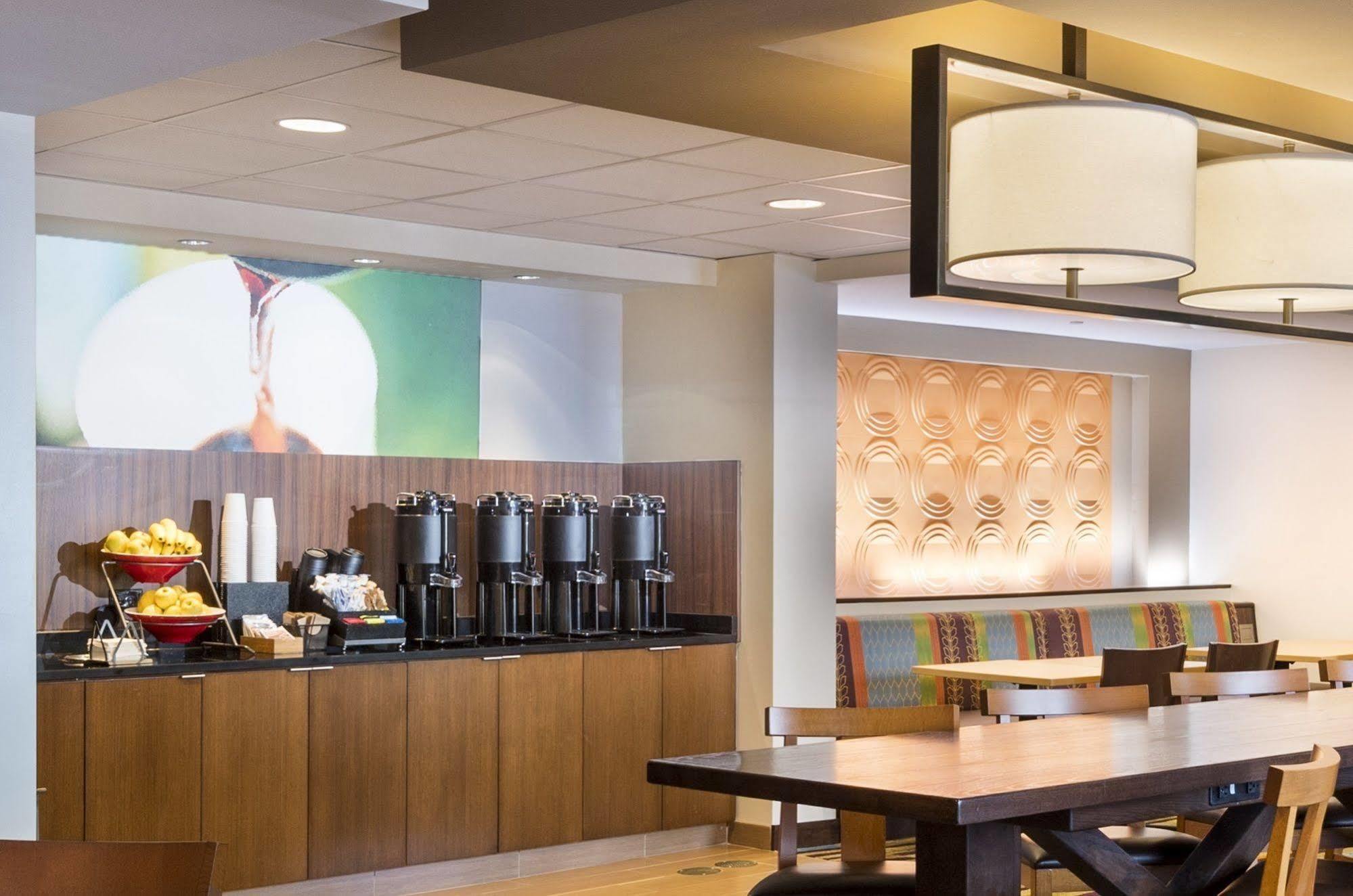 Fairfield Inn & Suites By Marriott Atlanta Buckhead Exterior foto