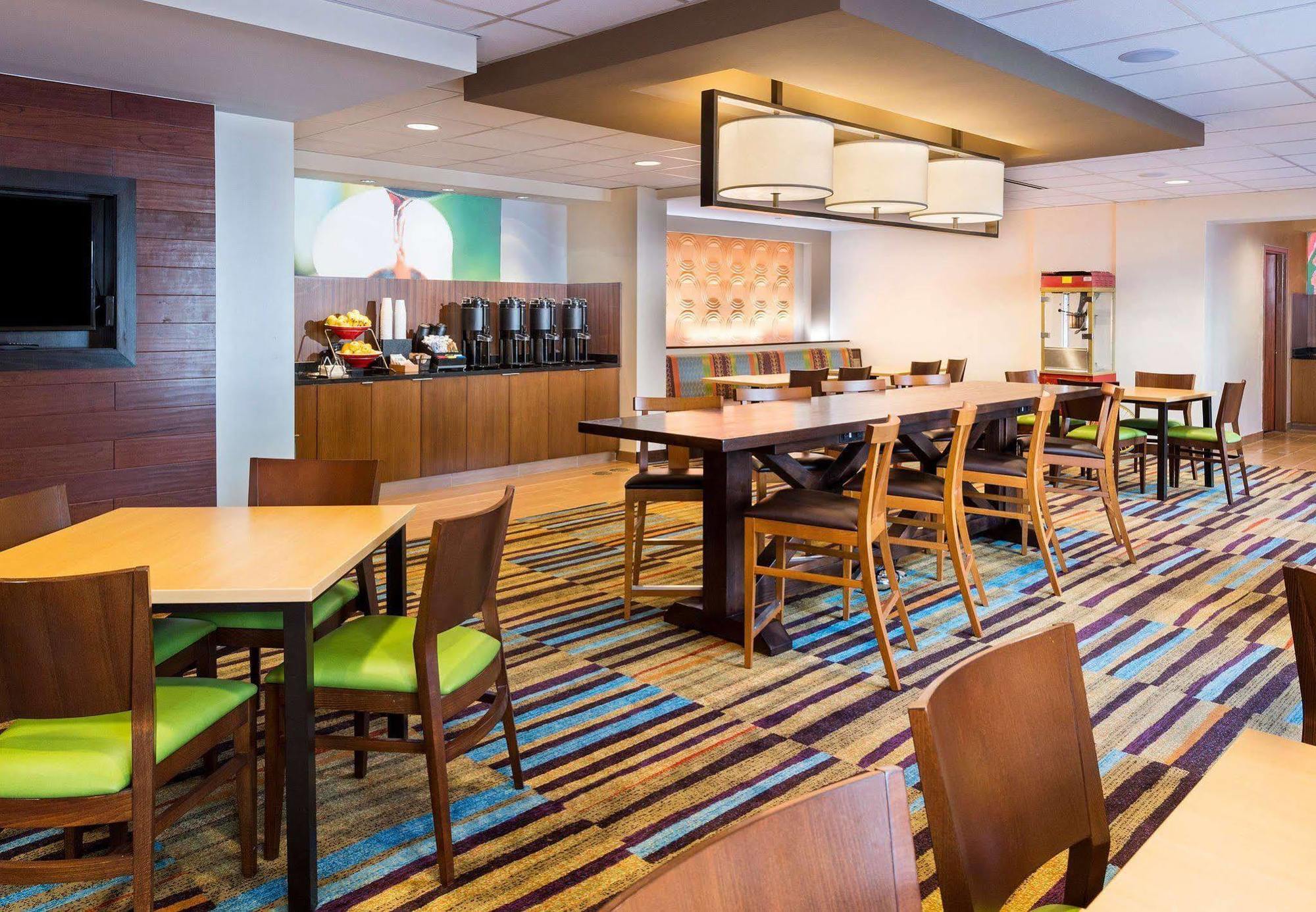 Fairfield Inn & Suites By Marriott Atlanta Buckhead Exterior foto